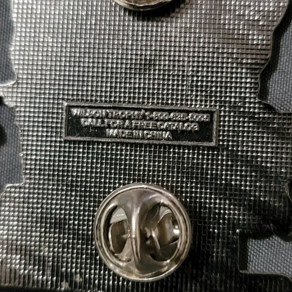 Vtg 2004 SpongeBob SquarePants Stockton CA Teeball Large Lapel Pin - Picture 3 of 3